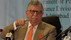 शौकत तरीन