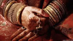 પ્રતીકાત્મક તસવીર