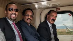 MM Abiy, pirezidantii duraanii Somaaliyaa Farmaajoofi pirezidant Isaayyaas bara 2018 dhumarra waliigaltee sadee tolfatanii ture.