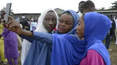 Wasu matan musulmi na ɗaukar hoto