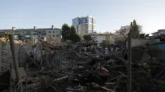 Последствия одного из обстрелов Белгорода в июле 2022 года
