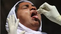 شهدت الهند أكثر من 75 ألف حالة اصابة جديدة يوميا في الأيام الأخيرة