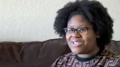 Alexzandria Wolliston, la mère des deux paires de jumeaux nés en un an.