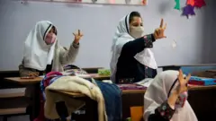 مدارس