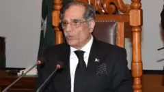 سابق چیف جسٹس ثاقب نثار