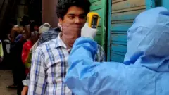 கொரோனாவுக்கு மருந்தே வராமலும் போகுமா? WHO இயக்குநர் என்ன சொன்னார்?
