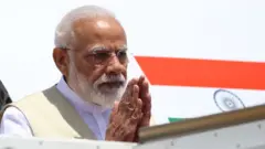 नरेंद्र मोदी