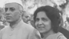 ارونا آصف علی جواہر لال نہرو کے ہمراہ