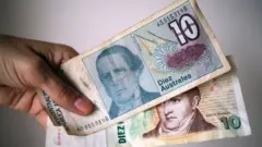Arjantin Peso'su ve devlet tahvilleri değer kaybediyor.