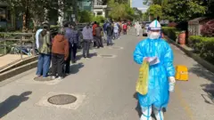 上海實施封城至今已經差不多兩星期。