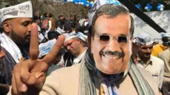 કાર્યકરની તસવીર