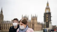 Прохожие в Лондоне