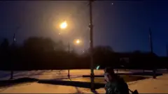Abasirikare ba Ukraine bishima ko bakoroye indege y'Uburusiya