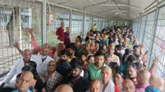 తిరుమల క్యూ లైన్లలో భక్తులు
