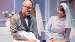 نمایش سکوت سفید