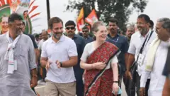 రాహుల్ గాంధీ, సోనియా గాంధీ