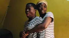 Faiza Autistic Girl: Ọ̀pọ̀ ìgbà ni mó má n so lọ́wọ́, ẹsẹ̀ àti ẹnu kó ma baa pariwo- Ìyá Faizat