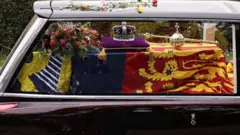 महारानी एलिज़ाबेथ द्वितीय को अंतिम विदाई