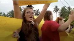 ජන අරගලයට විදේශිකයන් ද එක්වෙයි