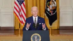 ABD Başkanı Joe Biden, Rusya lideri Vladimir Putin'in Ukrayna'yı işgal etmeye hazırlandığını söyledi. Ancak Biden'a göre Putin geniş çaplı bir savaş istemiyor.