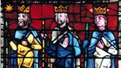 La adoración de los magos, la catedral de Chartres, Francia, 1145-1155.