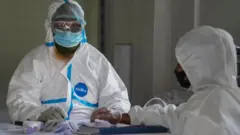 স্বাস্থ্যকর্মী