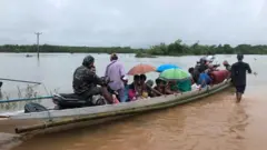 ကရင်ပြည်နယ်မြို့နယ်တစ်ချို့မှာ ရေကြီးရေလျံဆဲ