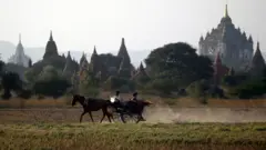 ကျန်းမာရေးနဲ့အားကစားဝန်ကြီးဌာနက အသွားအလာကန့်သတ်ချက်တွေကို ဒီဇင်ဘာ ၅ ရက်နေ့အထိ တားမြစ်ထားဆဲဖြစ်