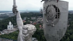 Majka Ukrajina: Simbol Kijeva dobija novi izgled