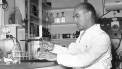 صنّع ألبرت هوفمان مركب "إل إس دي" عام 1938، بينما كان باحثا كيميائيا بمؤسسة "ساندوز" للمستحضرات الصيدلانية