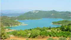 بحيرة