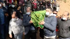 الآلاف يحضرون جنازة الطفل ريان