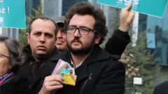 Basın kartı eylemi
