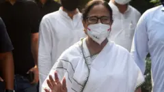 মমতা ব্যানার্জী।