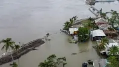 প্লাবিত শ্যামনগরের জনপদ