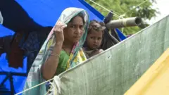 મહિલા