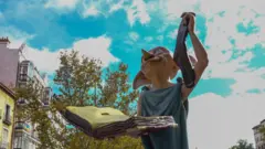 Estatua de Dobby en Madrid