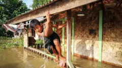 ဗန်းမော်မှာ စိုးရိမ်ရေမှတ်ထက်ကျော် ၊ အကူအညီများလိုအပ်