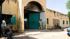 Oyo priosn break