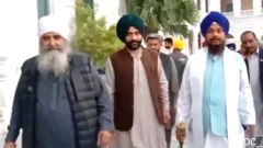 ਜਥੇਦਾਰ ਗਿਆਨੀ ਹਰਪ੍ਰੀਤ ਸਿੰਘ ਦੀ ਵੀਡੀਓ ਵਿੱਚ ਨਜ਼ਰ ਆ ਰਿਹਾ ਰਵਿੰਦਰ ਸਿੰਘ ਉਰਫ਼ ਮਨਜੀਤ ਸਿੰਘ ਉਰਫ਼ ਪਿੰਕਾ