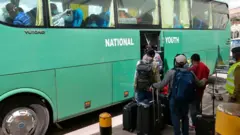 Dadkii laga qaaday garoonka ee la geeyay xarrumaha karantiilka