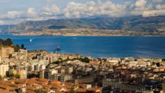 Calabria wa ni bebe okun