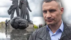 Кличко и памятник.