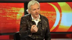 جولین اسانج