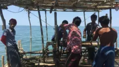 ကျားဖောင်လုပ်ငန်းခွင်က အချို့လုပ်သားတွေဟာ တရားဥပဒေမဲ့ သတ်ဖြတ်ခံရတာတွေ၊ လုပ်သားတွေဟာလူကုန်ကူး ခံရတာတွေရှိနေ