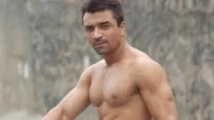 एजाज खान