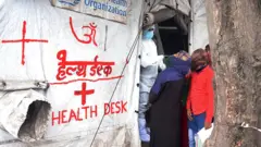 पर्सामा कोभिड परीक्षण गराउँदै