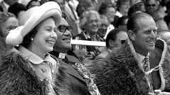 પ્રિન્સ ફિલિપ અને મહારાણી ઍલિઝાબેથ