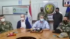 Mario Abdó y otros jefes de seguridad en una rueda de prensa