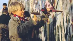 Берлин дубалы